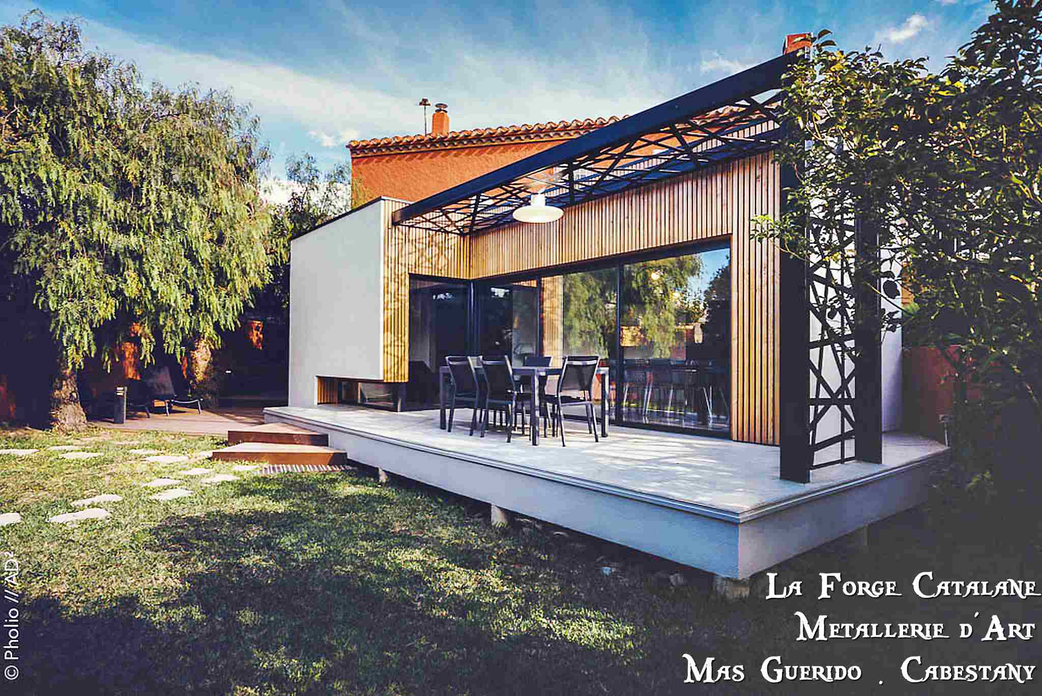 casquette avec decoupe laser forge catalane (5).jpg